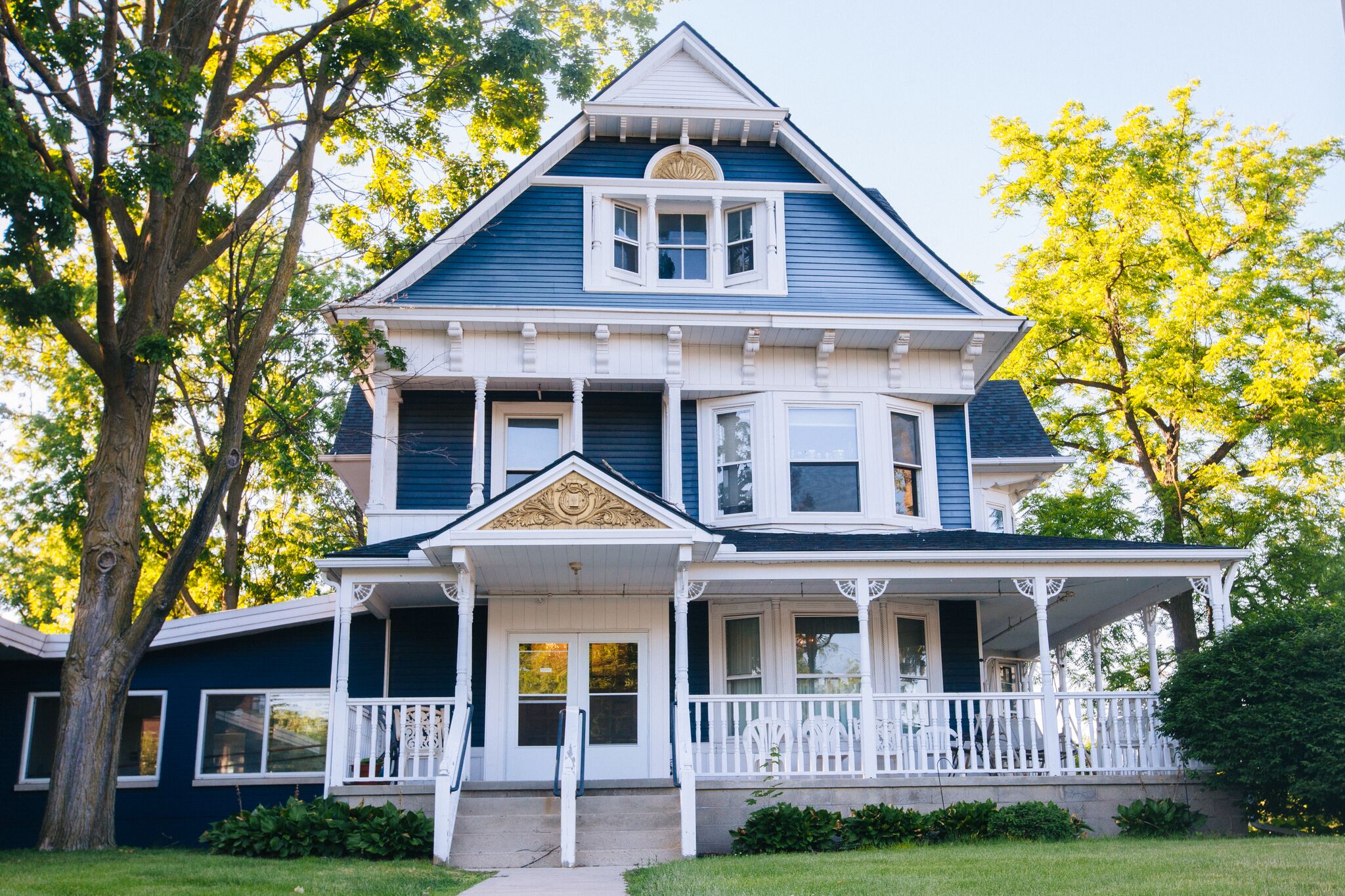Best Chiropractor Fenton Michigan Dr Erica Peabody Dr Sarah Rozboril